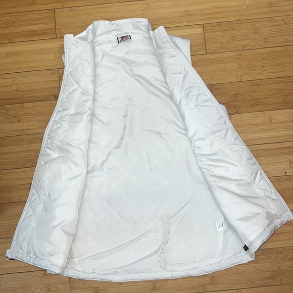 Two women’s badger sport quilted zipper vest, size medium - Picture 5 of 13